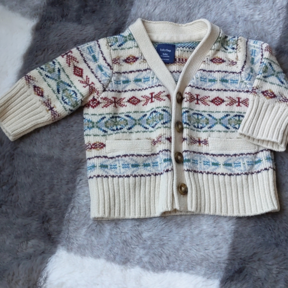 👶Fall sweater from Baby Gap. Size 0-3 months